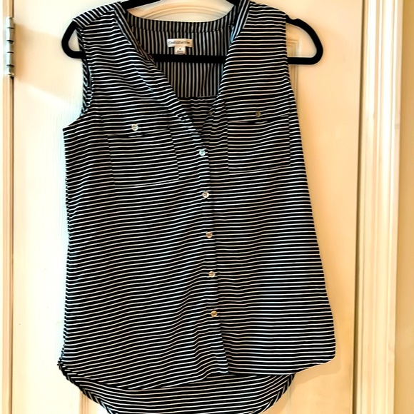 Sleeveless button down stripe shirt - Picture 1 of 4